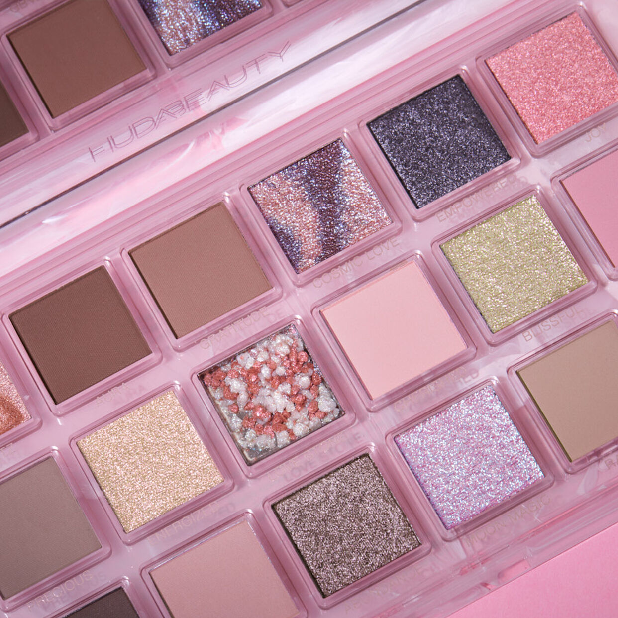 Huda beauty Rose Quartz Eyeshadow Palette